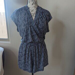 Summer Navy Blue & White Cross-Hatch Pattern with Pockets